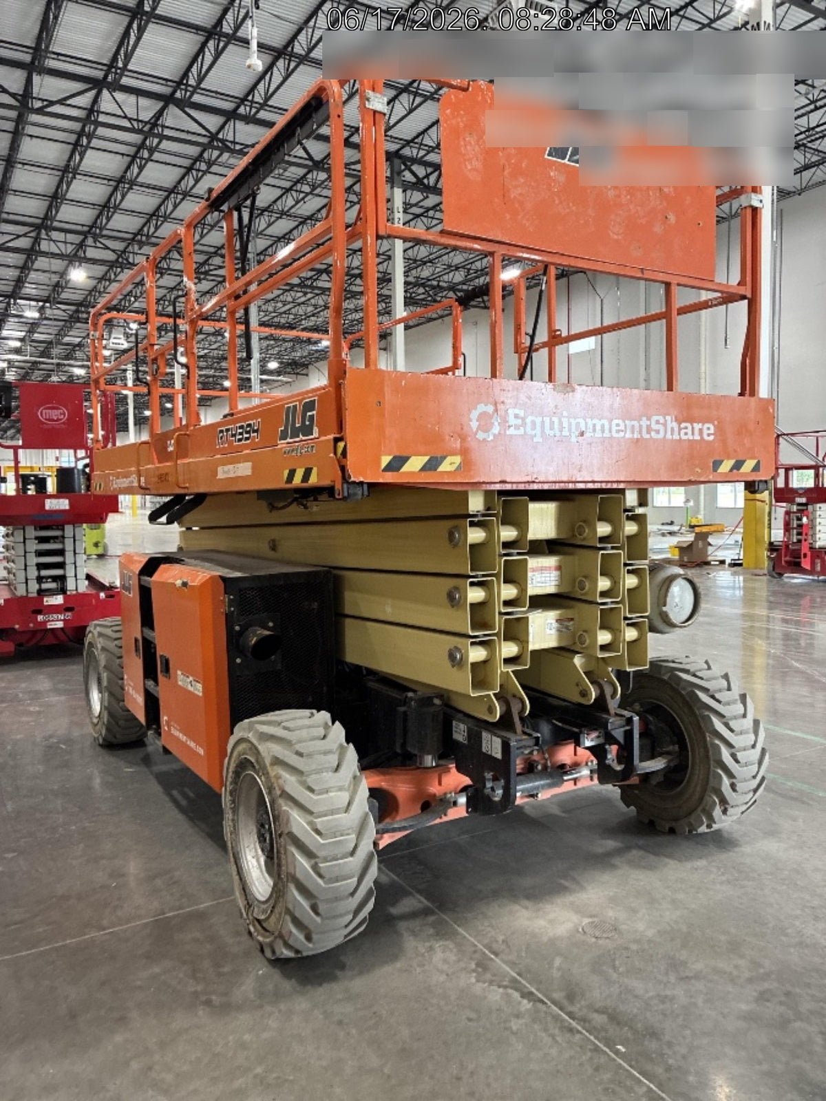 2023 JLG RT4394