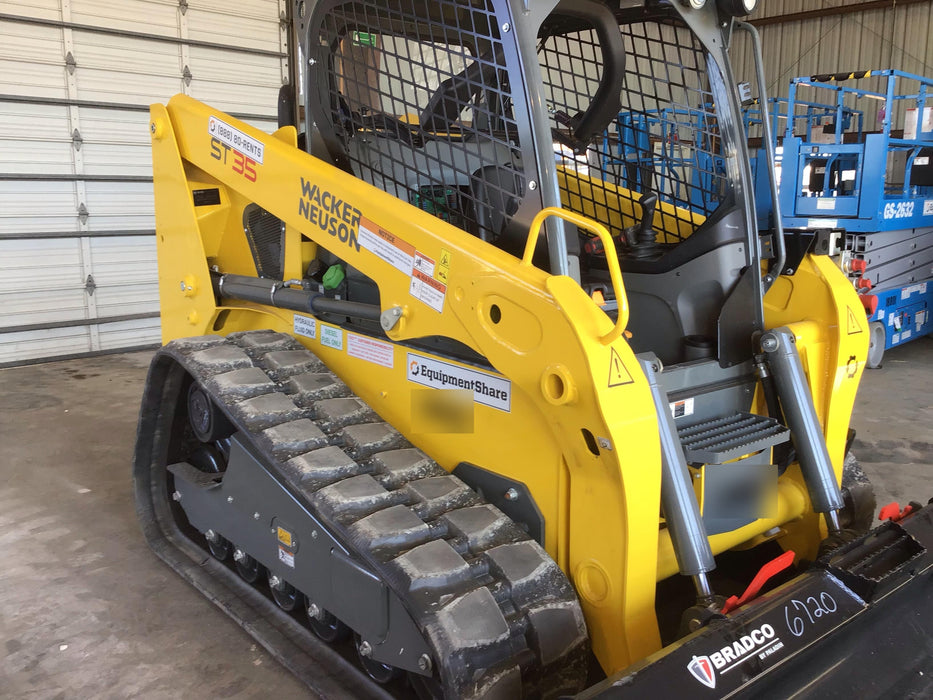 2018 Wacker Neuson ST35 ST35 10K Tracked Skid Loader, Canopy , ISO, Bucket Leveling, 82" Bucket w/ smooth bolt on edge