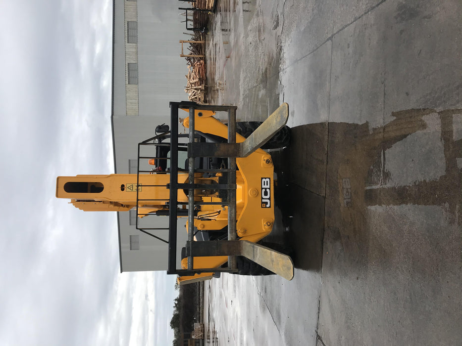 2019 JCB 512-56 Canopy, 109 HP, Solid Tires, STD Worklight, Beacon, Aux Hydraulics, Lifting Eye, Back up Alarm w/66" Carriage/60" Forks