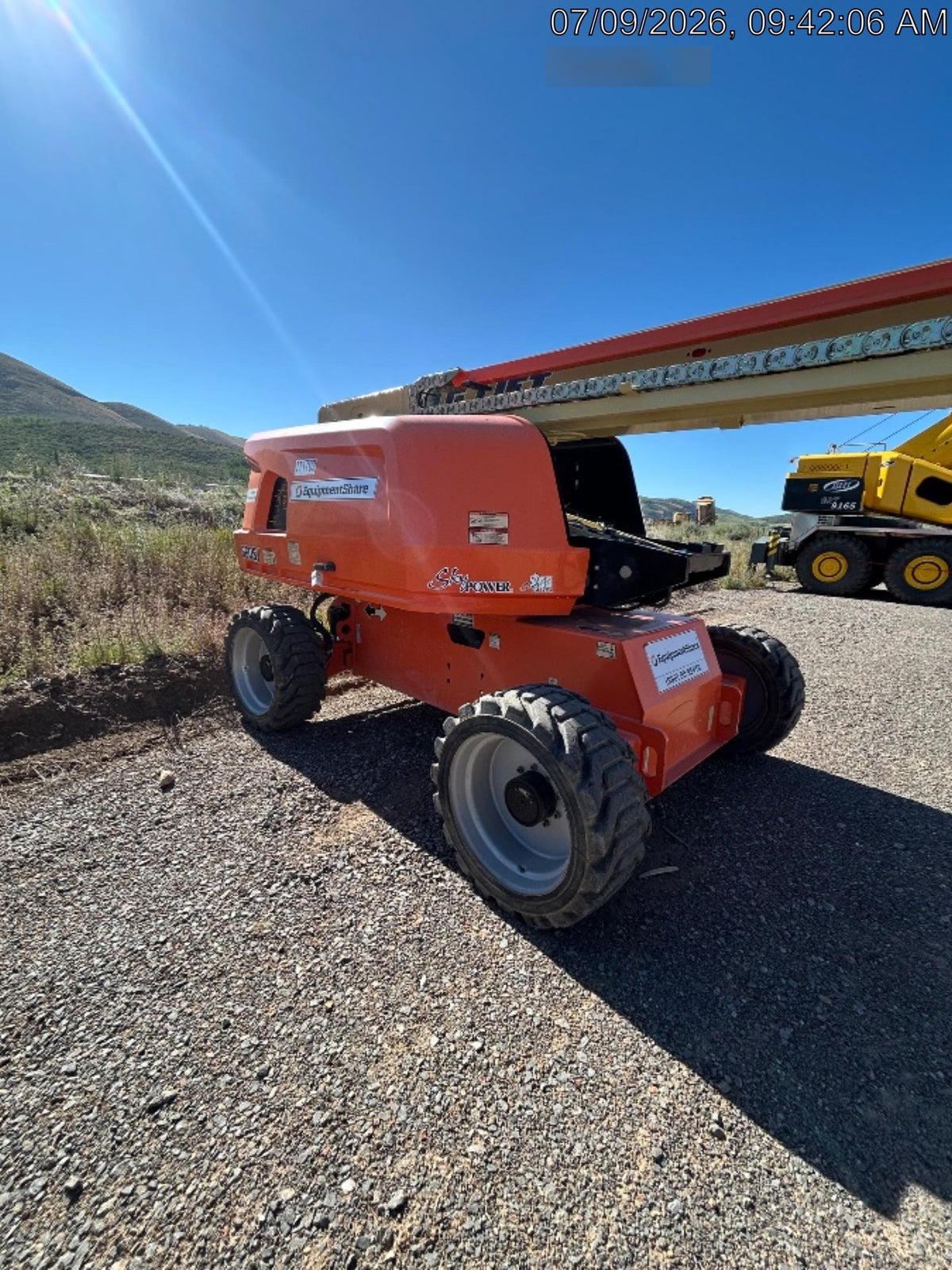 2020 JLG 660SJ