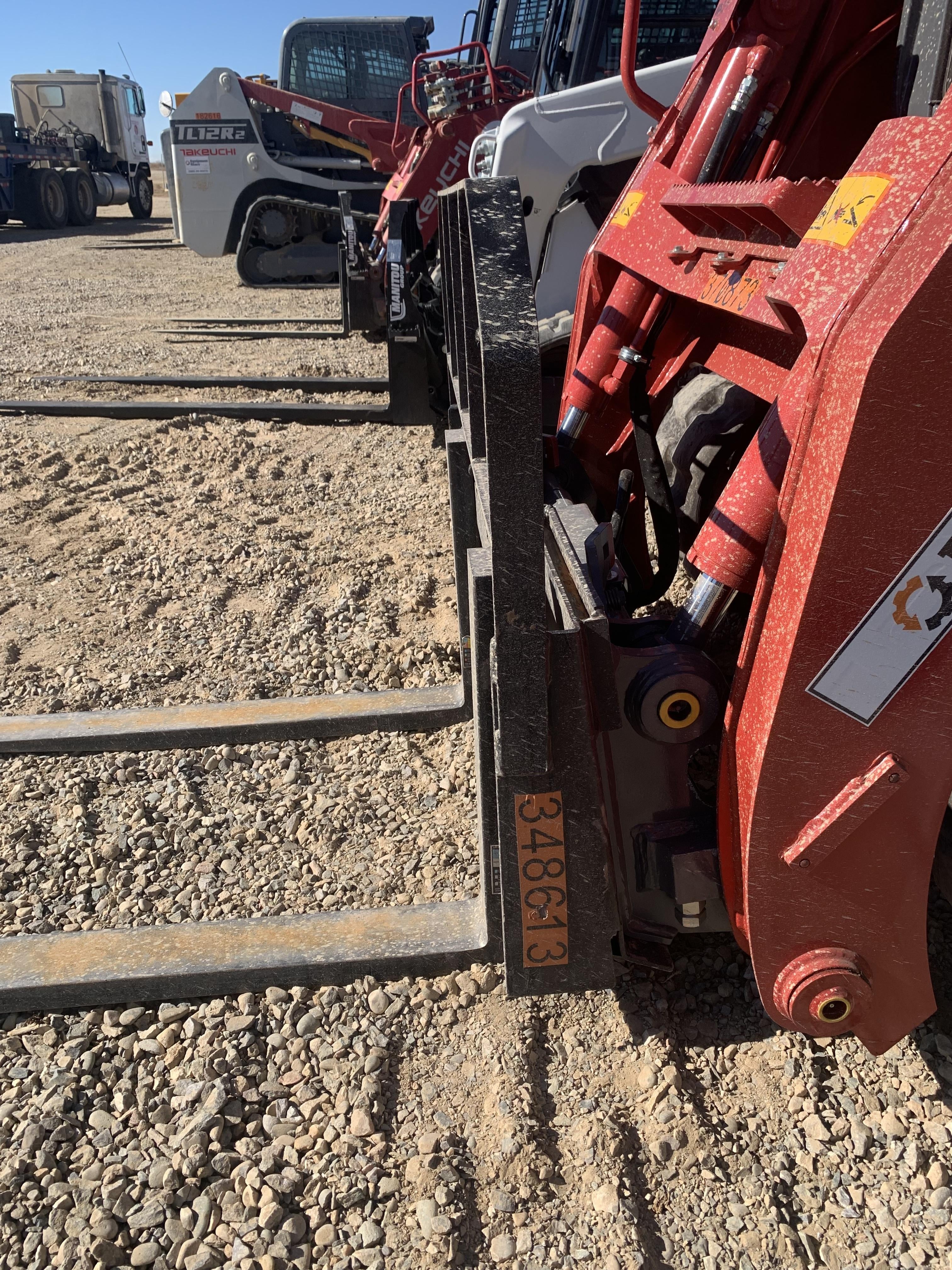 2023 ARROW MATERIAL HANDLING 48" Pallet Forks - Arrow