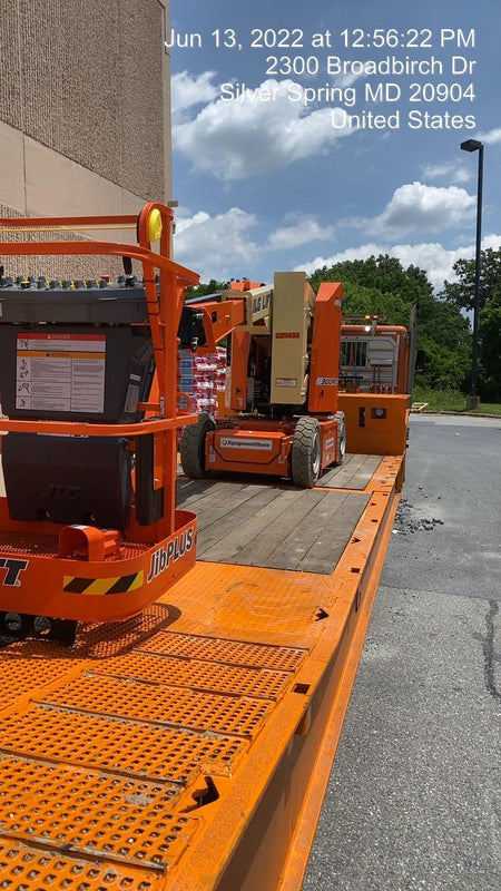 2022 JLG E300AJP