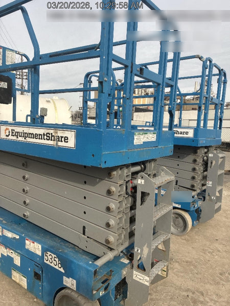 2019 Genie GS-4047 Folding rails with half height swing gate