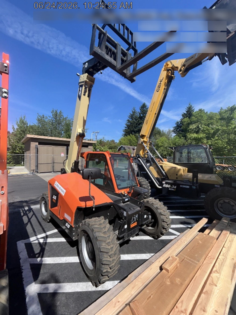 2025 JLG 519