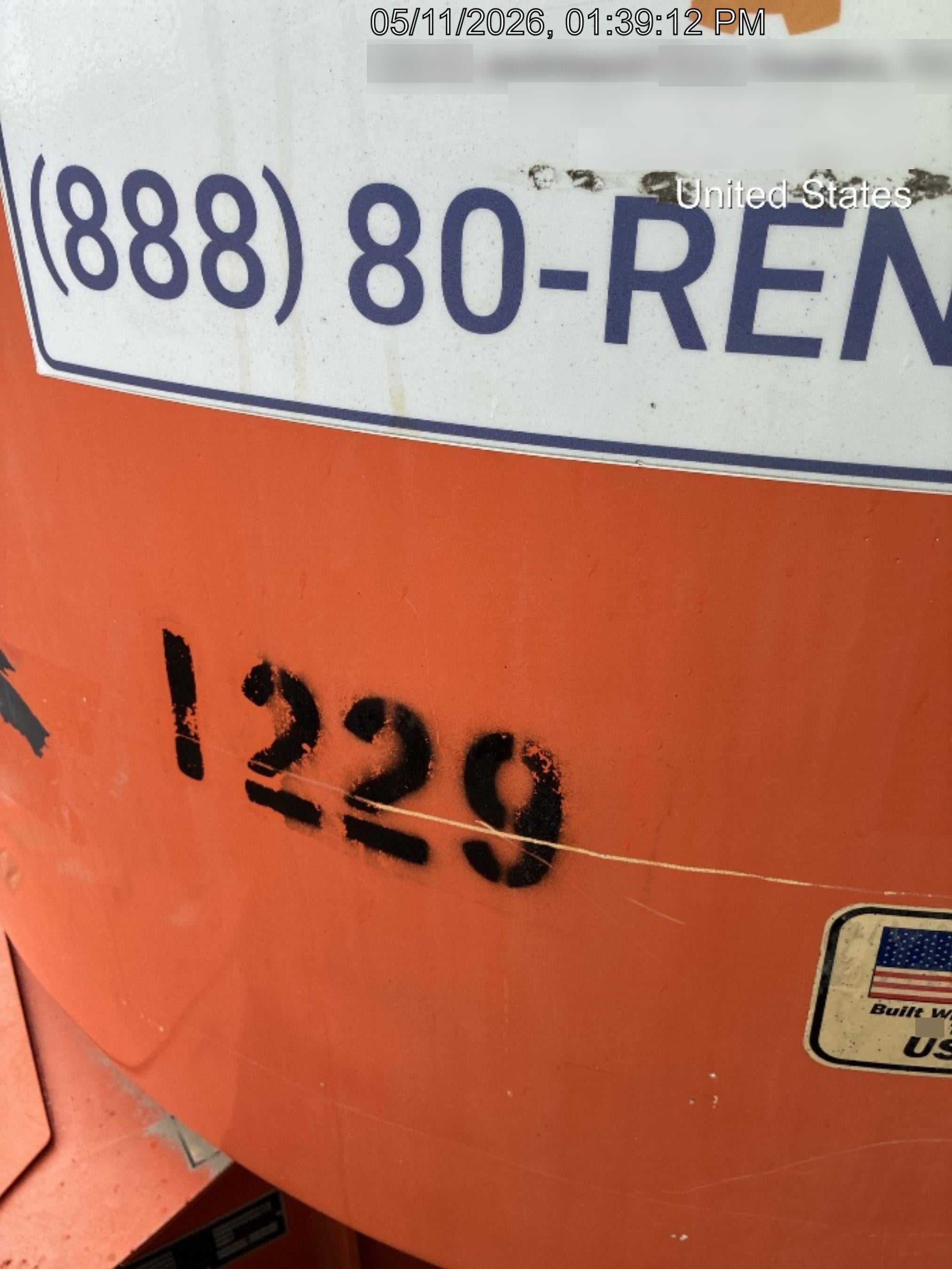 2016 JLG E450AJ
