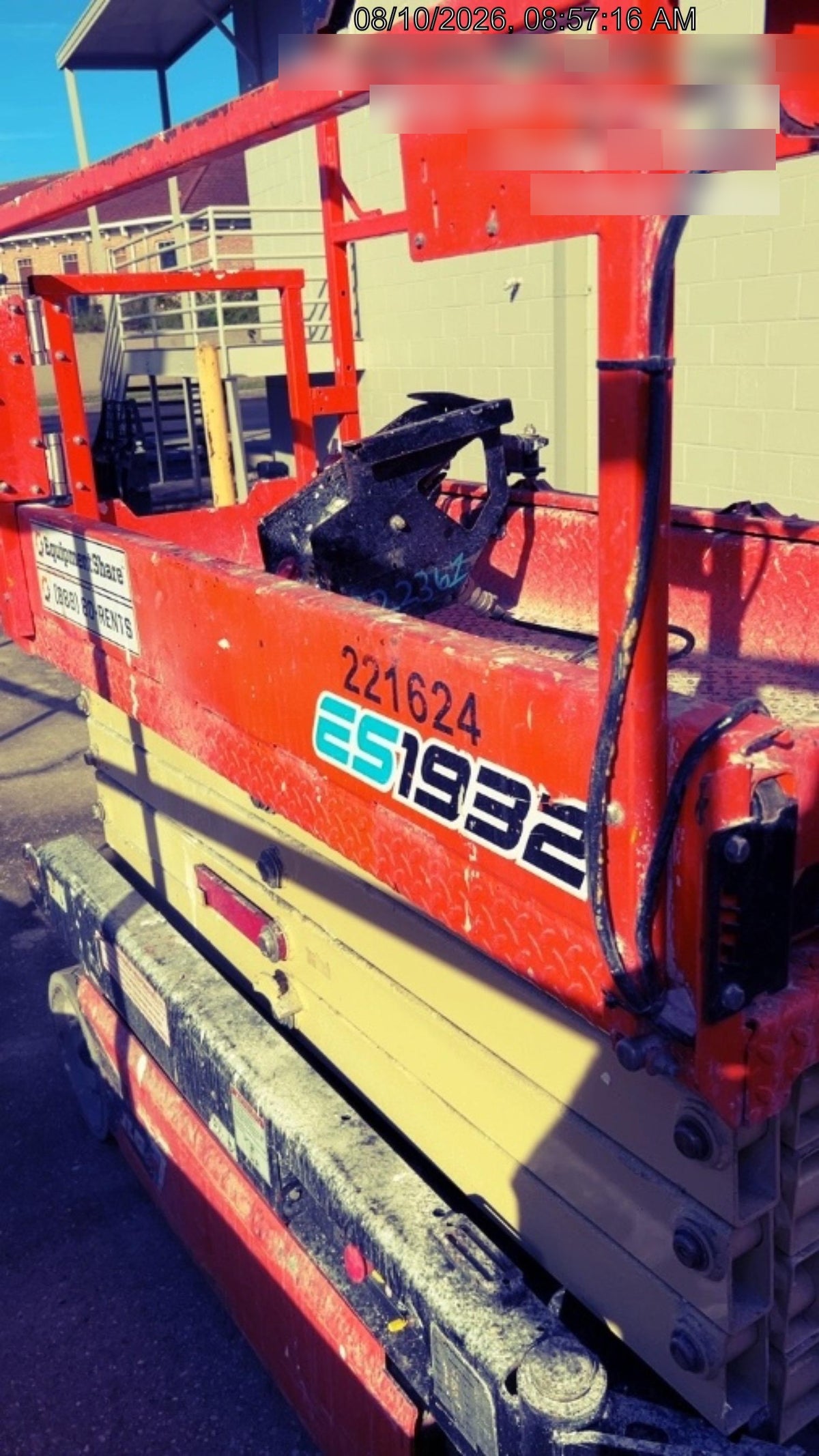 2022 JLG ES1932