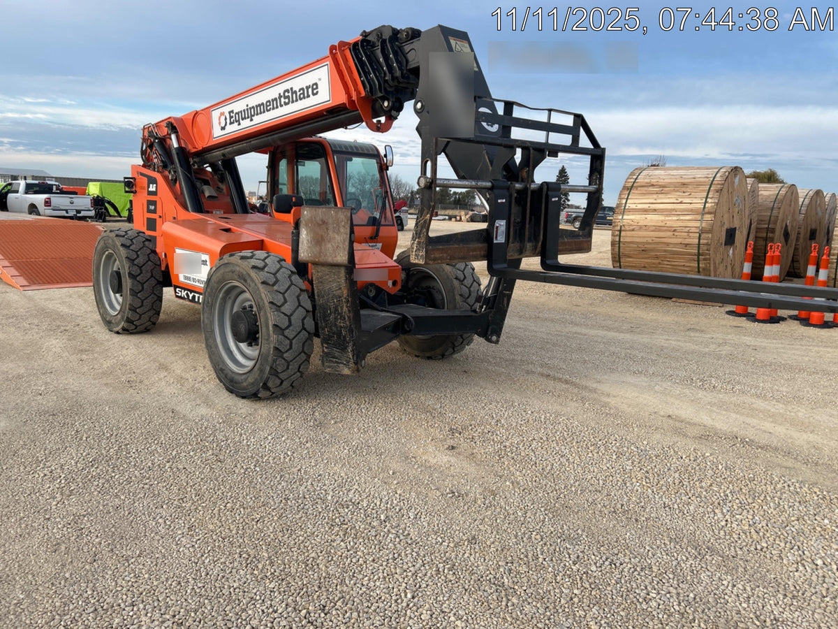 2021 JLG 12054