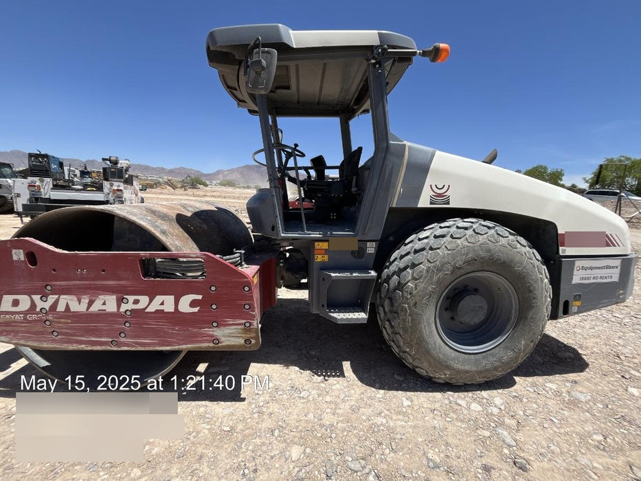 2021 DYNAPAC CA2500D