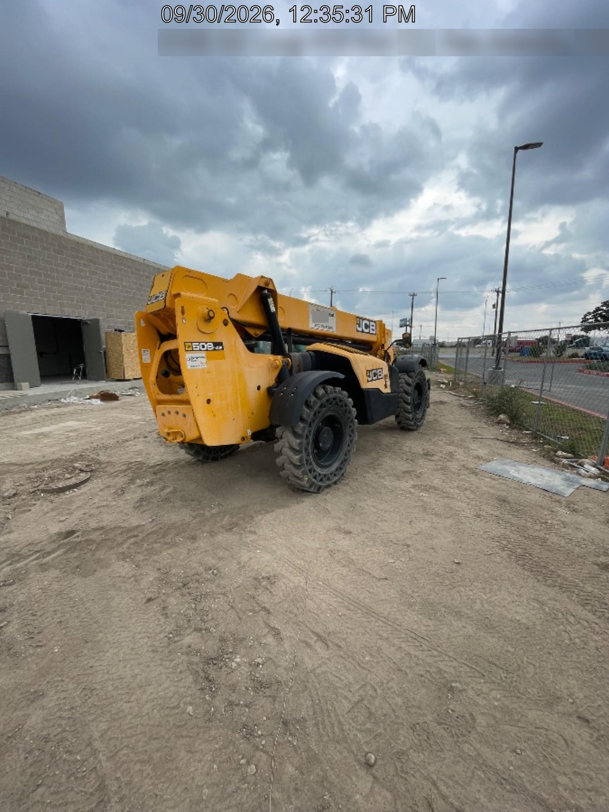 2019 JCB 509-42 JCB 509-42 Enclosed Cab, 74 HP, Solid Tires, Worklights, Beacon, Aux Hydraulics, Lifting Eye w/60" Carriage/60" Forks