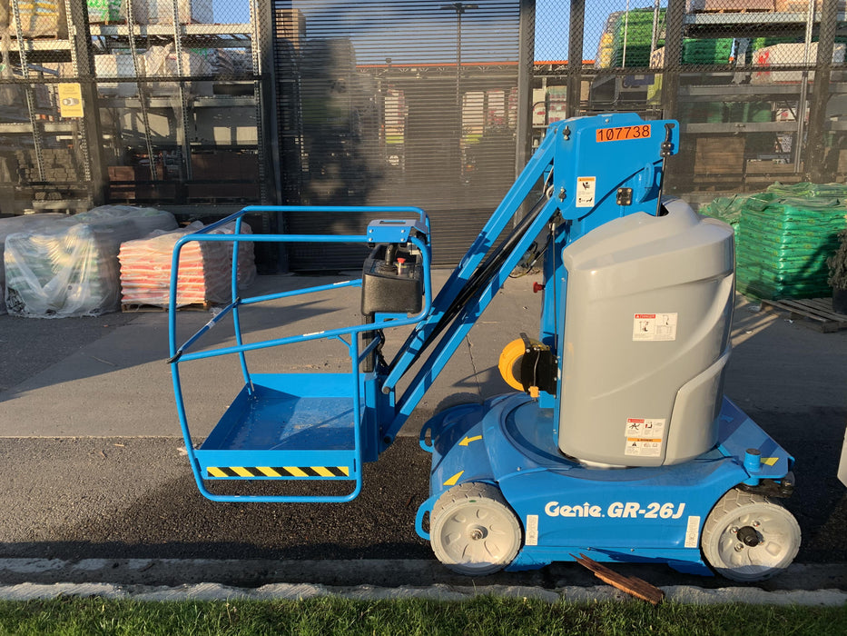 2020 GENIE GR-26J