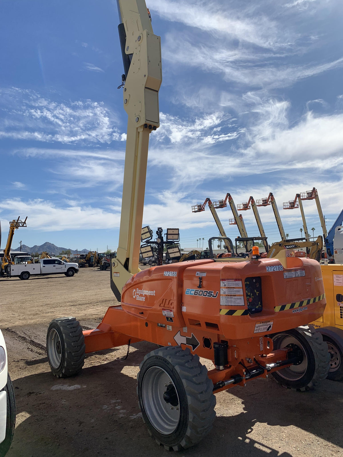 2022 JLG EC600SJ