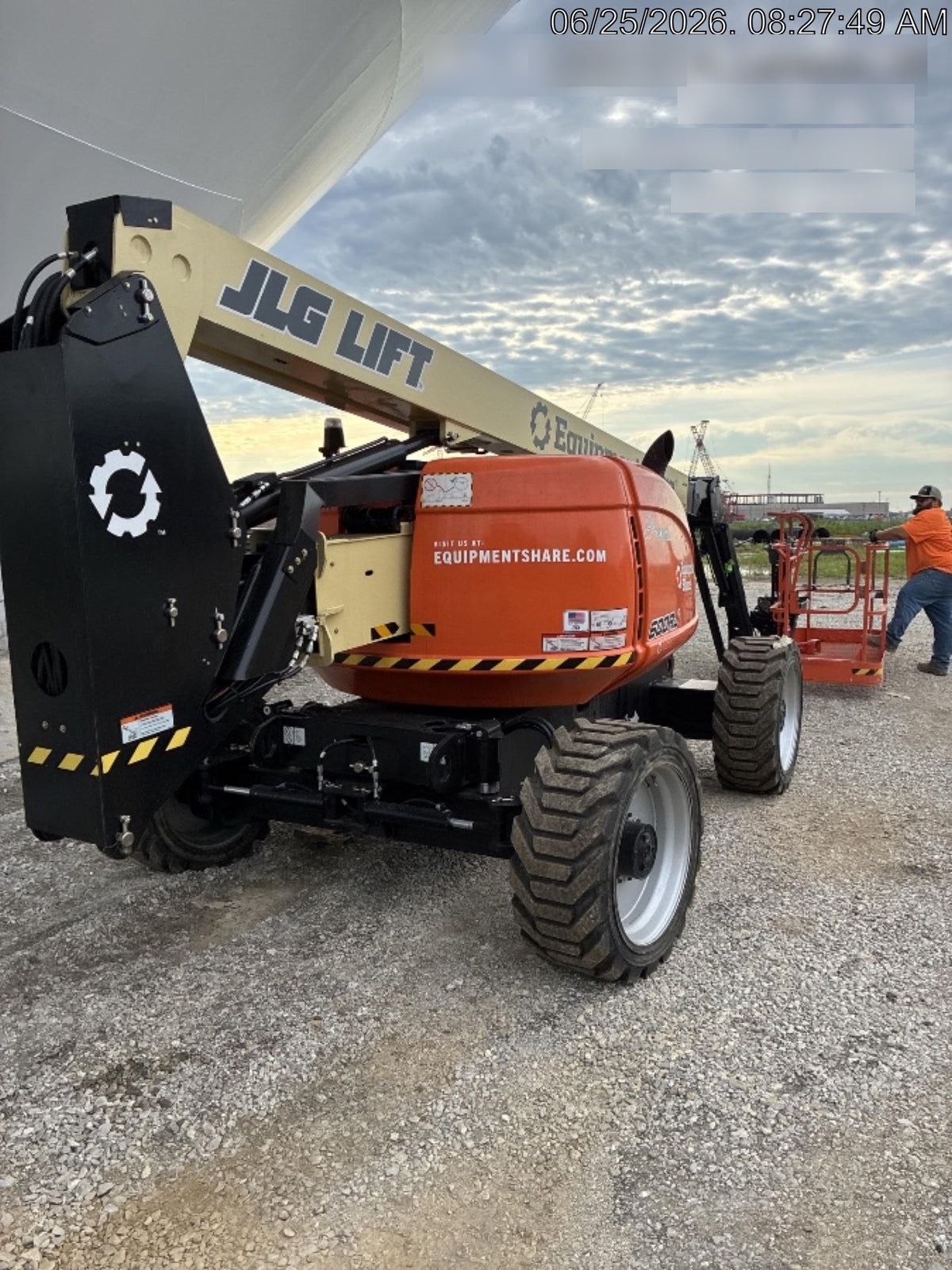 2025 JLG 600AJ