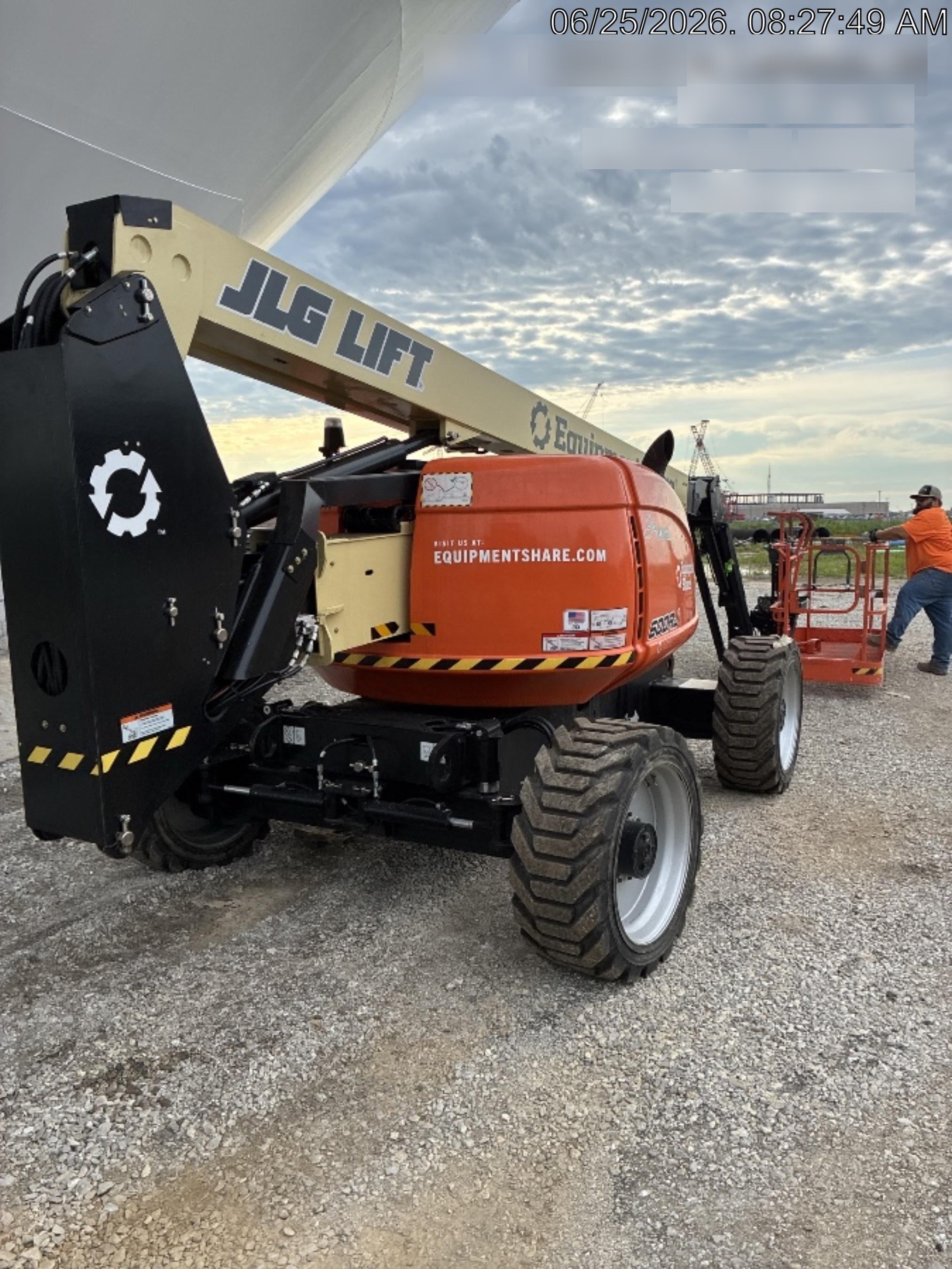 2025 JLG 600AJ