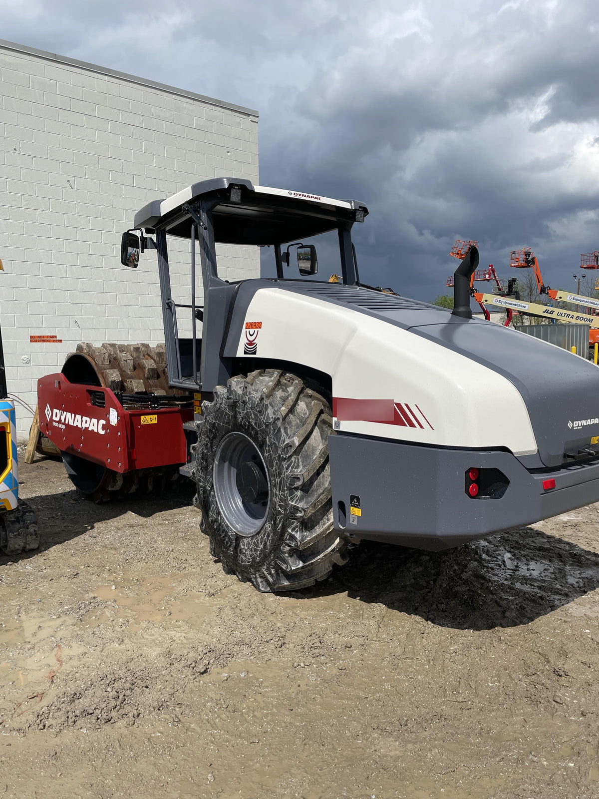 2022 DYNAPAC CA2500PD