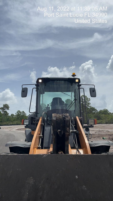 2018 Case 721G CLOSED CAB, JRB 416 STYLE HYD COUPLER