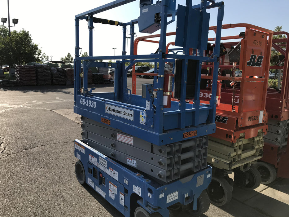 2020 Genie GS-1930 Solid Non Marking Tires, Beacon, Folding rails with half height swing gate
