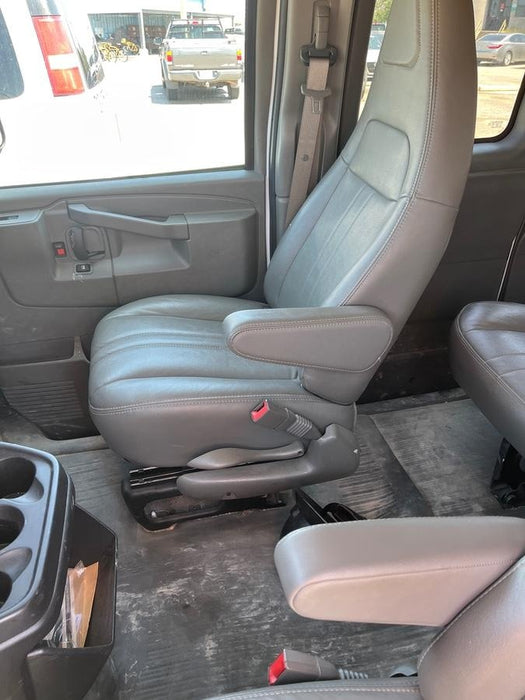 2024 CHEVROLET Express Van - Rental