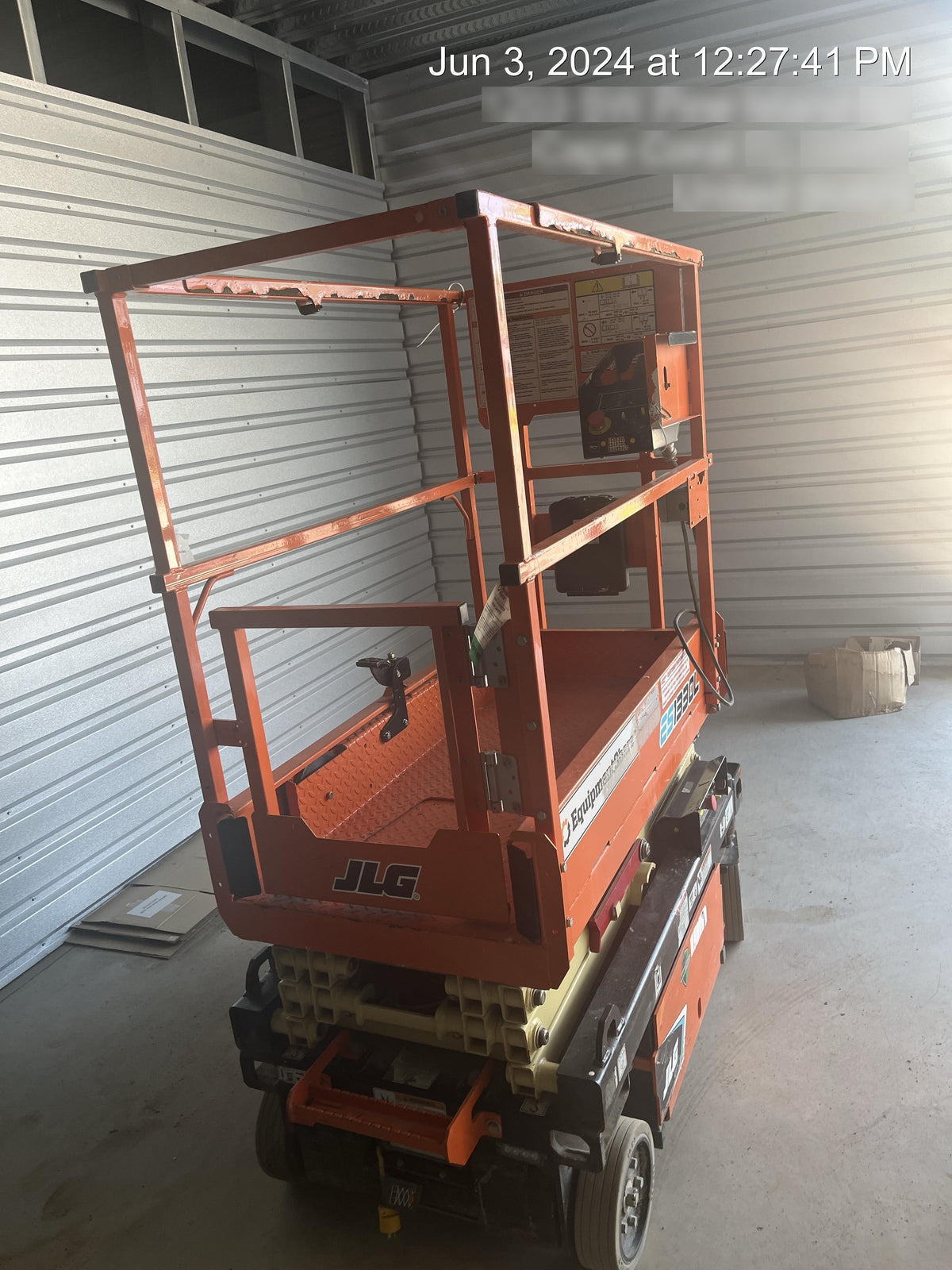 2021 JLG ES1330L
