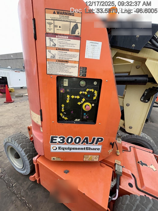 2018 JLG E300AJP
