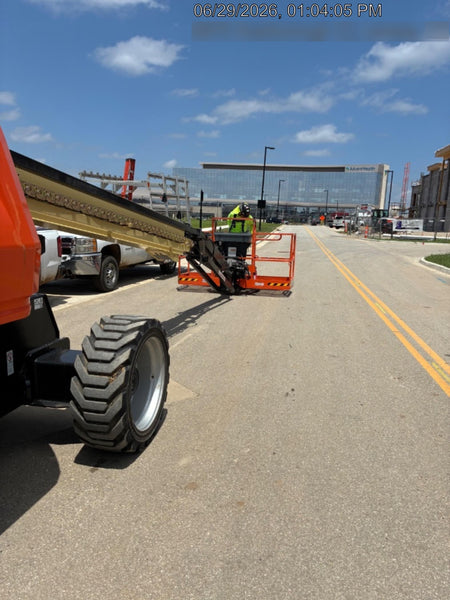2024 JLG 660SJ