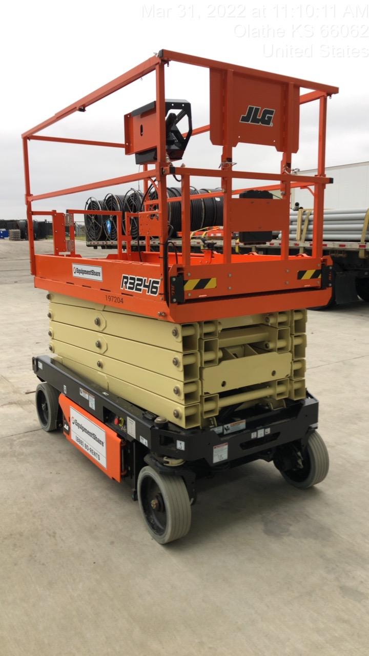 2022 JLG R3246