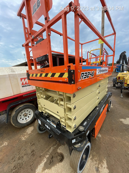 2021 JLG R3246