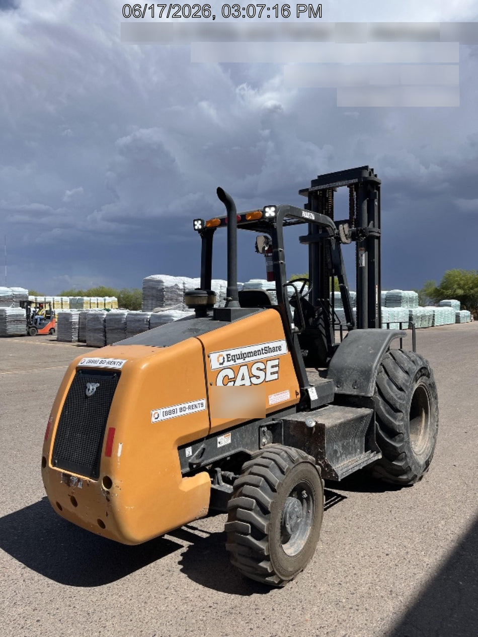 2023 CASE 588H
