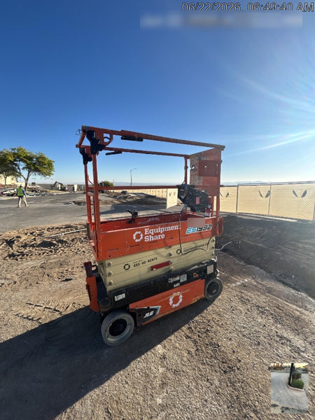 2022 JLG ES1932