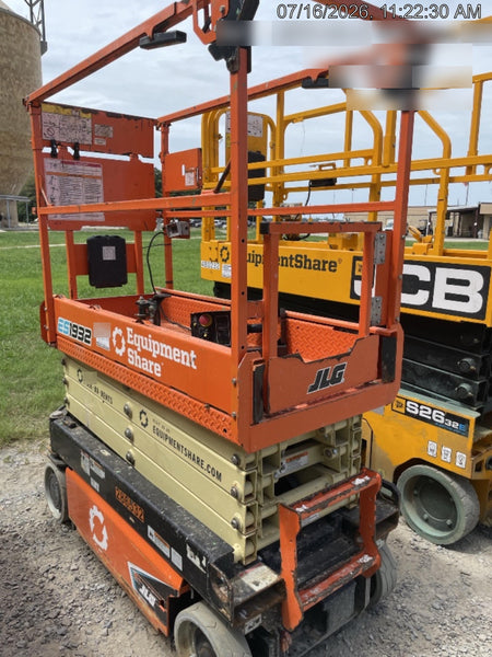 2022 JLG ES1932