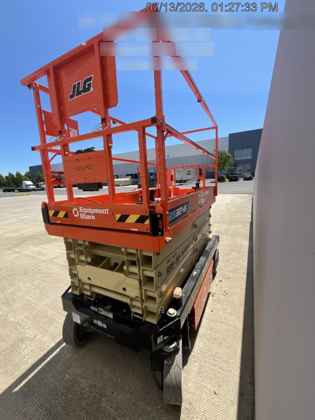 2025 JLG ES3246