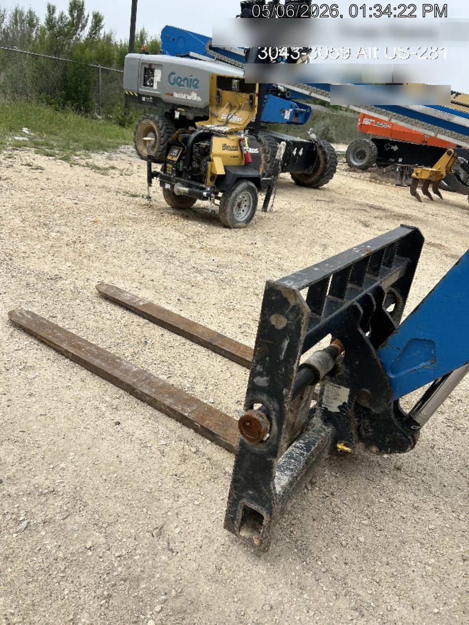 2016 Genie GTH-1056 Genie GTH1056, Solid Tires, 60" carriage, Open ROPS