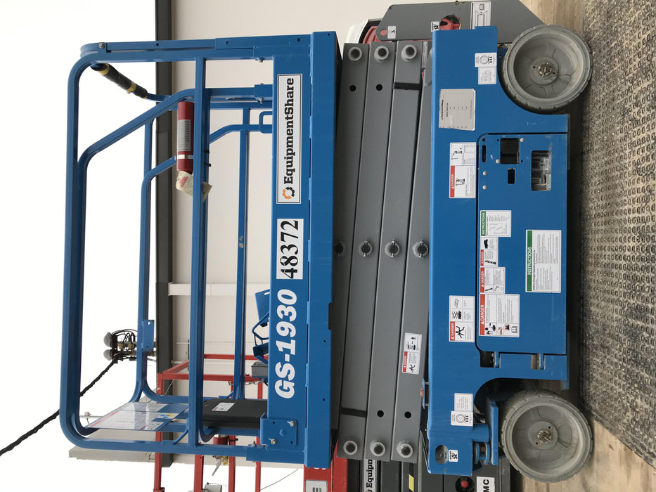 2019 Genie GS-1930 Fixed rails with chain Entry