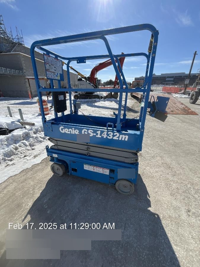 2023 GENIE GS-1432