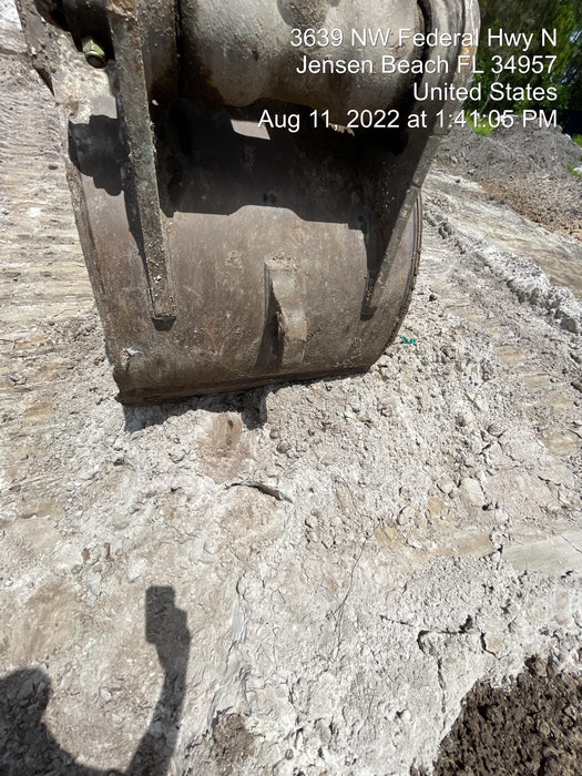 2017 CASE 36" Bucket - Case