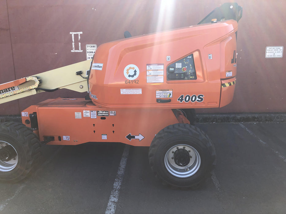 2020 JLG 400S