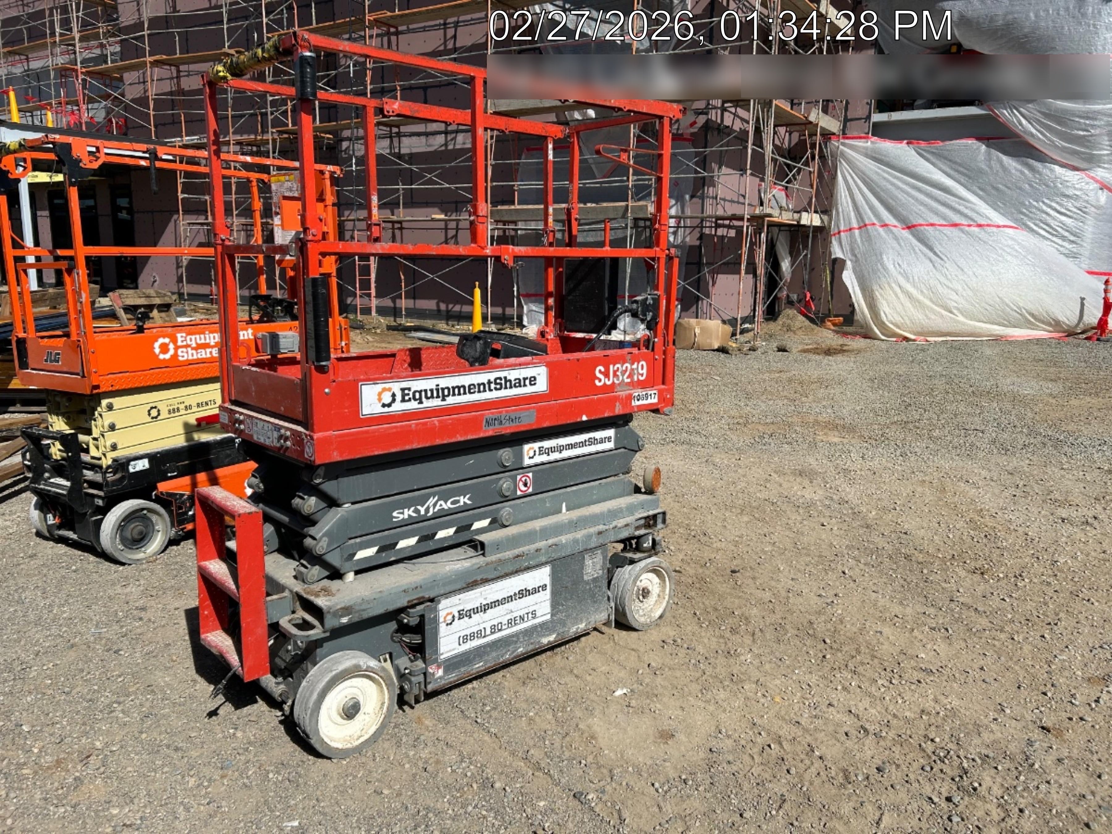 2020 Skyjack SJIII-3219 Solid NM Tires, Half height spring hinged entry gate, Dual Beacons, 800W Inverter