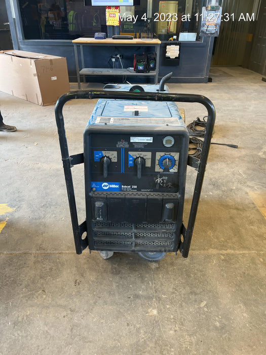 2020 Miller Electric BOBCAT 250 Part #951600 PKG-250 amp Propane Welder, Standard w/Running Gear, Bracket, Hos