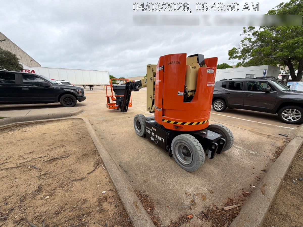 2025 JLG E300AJP