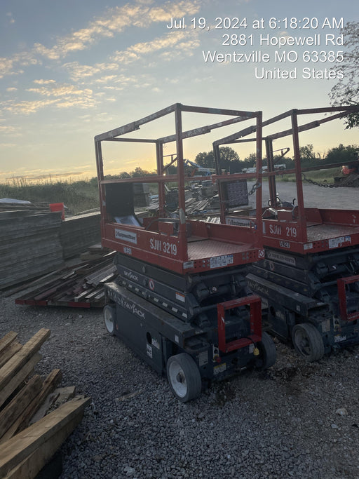 2018 Skyjack SJIII-3219 Skyjack SJIII3219 Scissor Lift w/Trojan Batteries