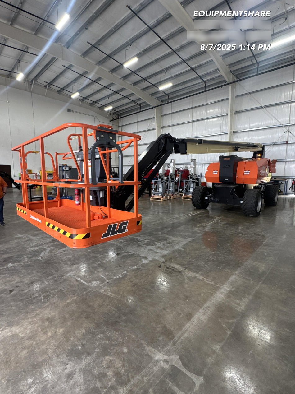 2025 JLG 800AJ
