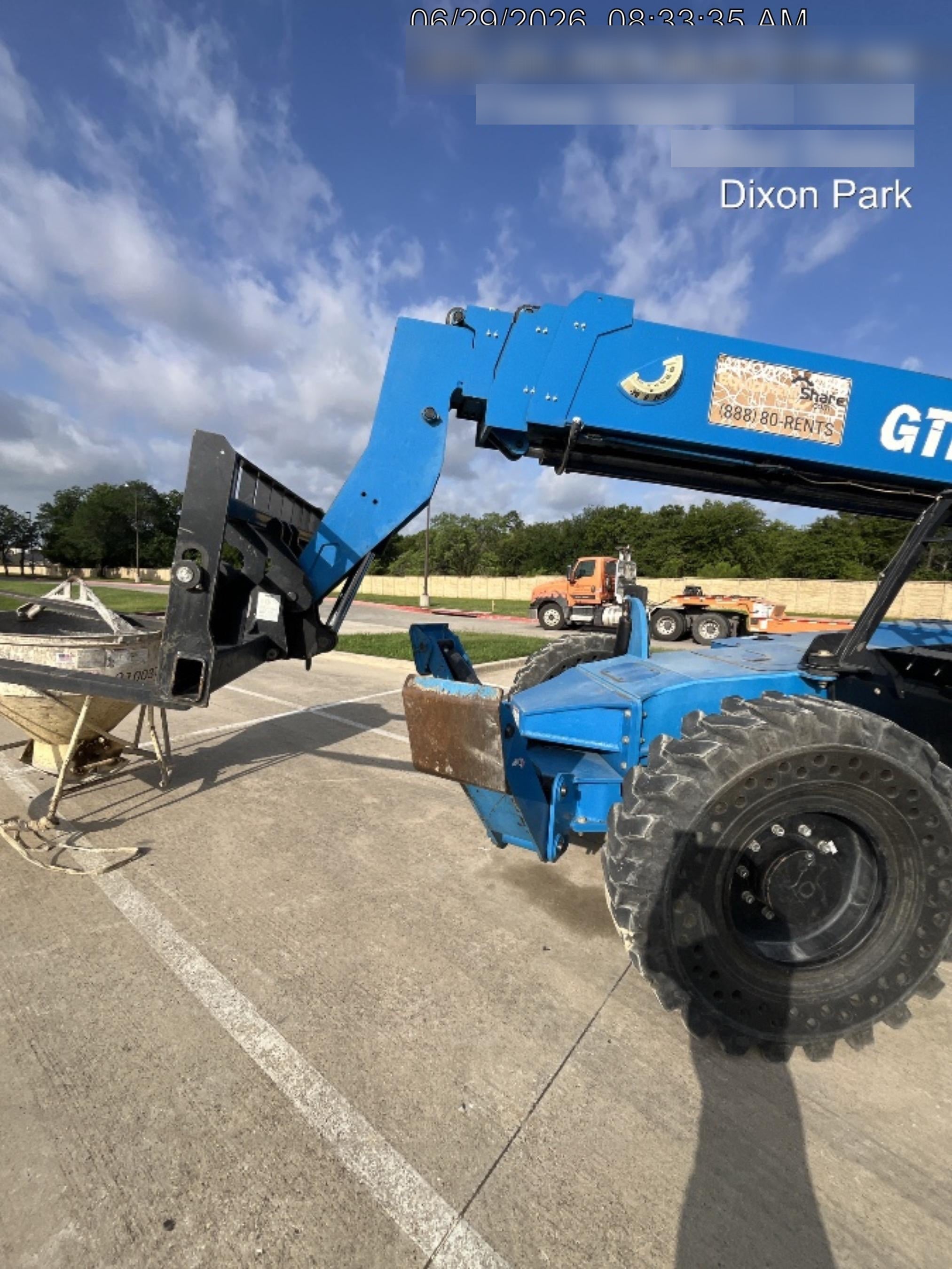 2017 GENIE GTH-1056