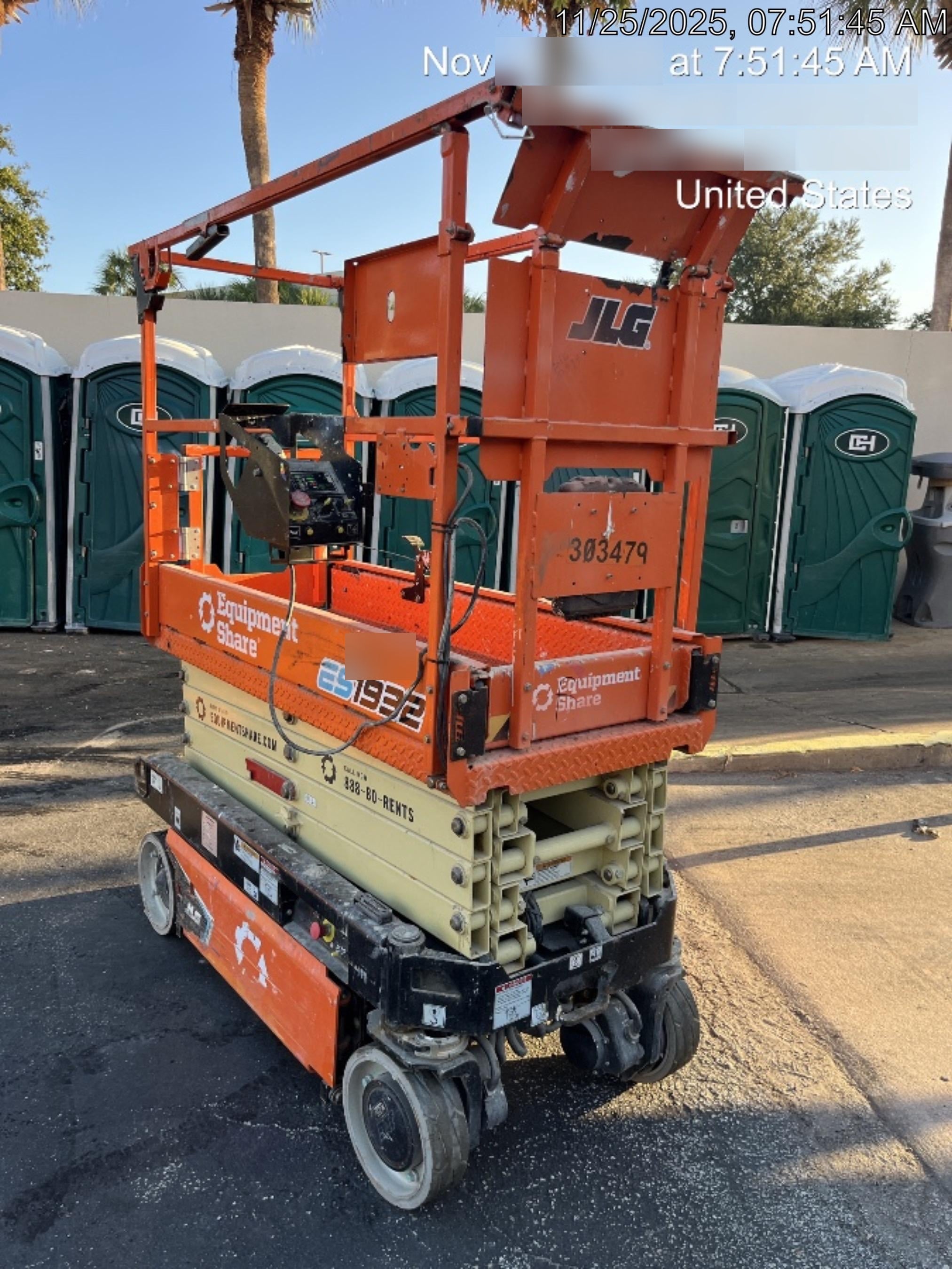 2023 JLG ES1932