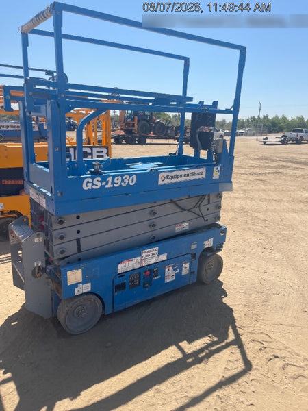 2020 Genie GS-1930 Solid Non Marking Tires, Beacon, Folding rails with half height swing gate, 800W Inverter