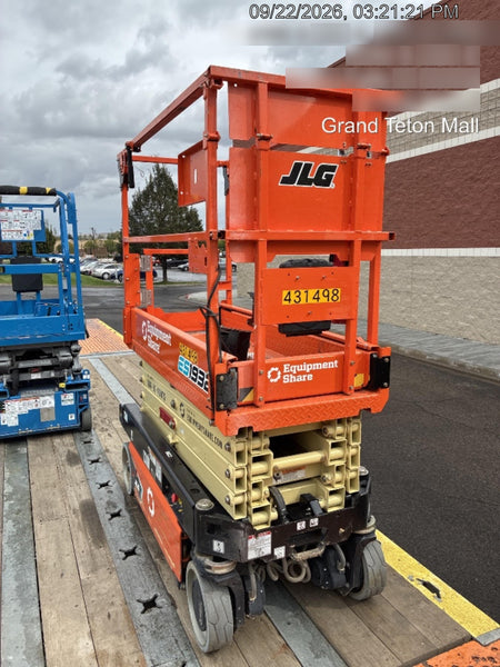 2024 JLG ES1932