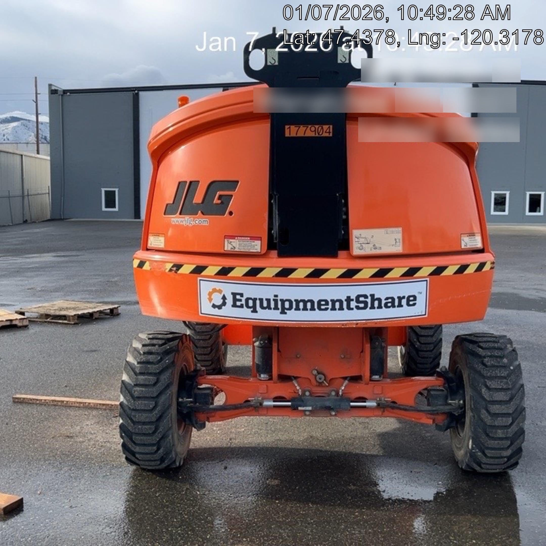 2021 JLG 400S