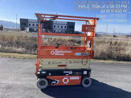 2022 JLG ES1932