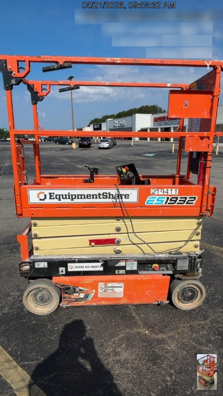 2022 JLG ES1932