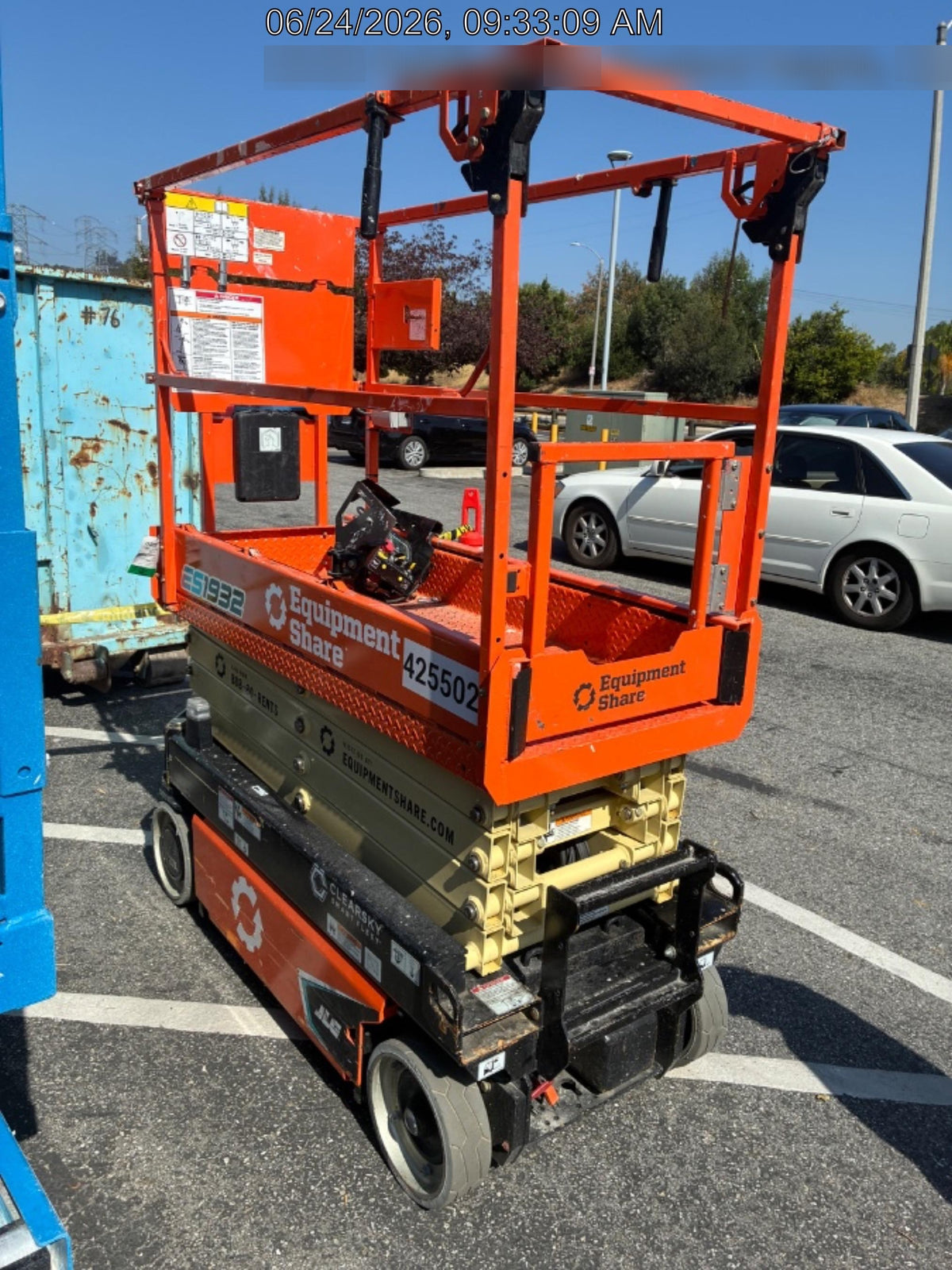 2024 JLG ES1932