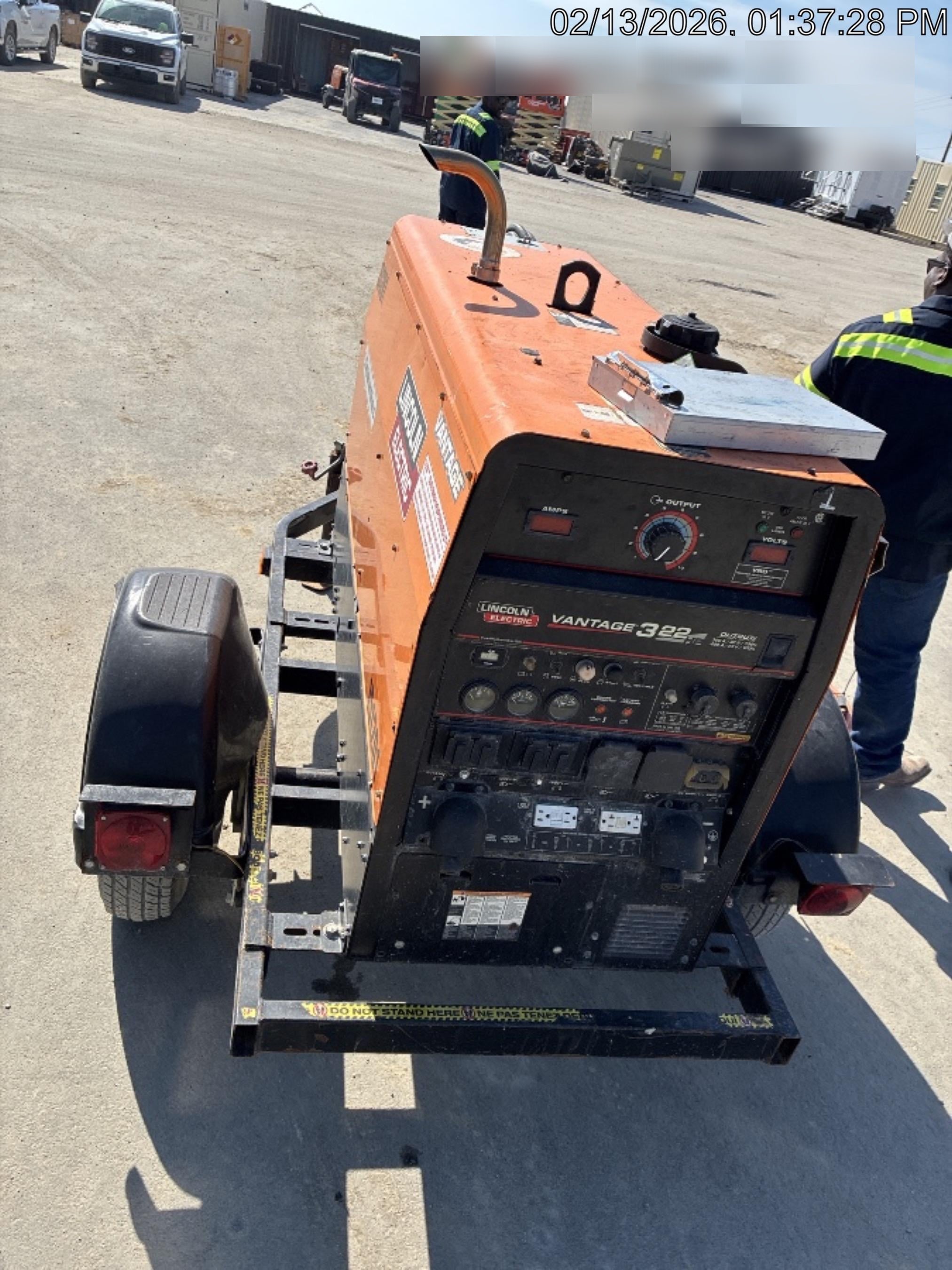 2021 Lincoln Electric Vantage 322 Vantage 322 Ready Pak 3 w/ Telematics & Decals, ORANGE (includes trailer, cable rack, fender light kit)