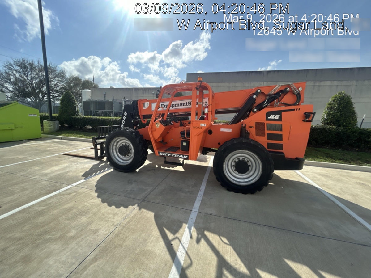 2022 SKYTRAK 8042